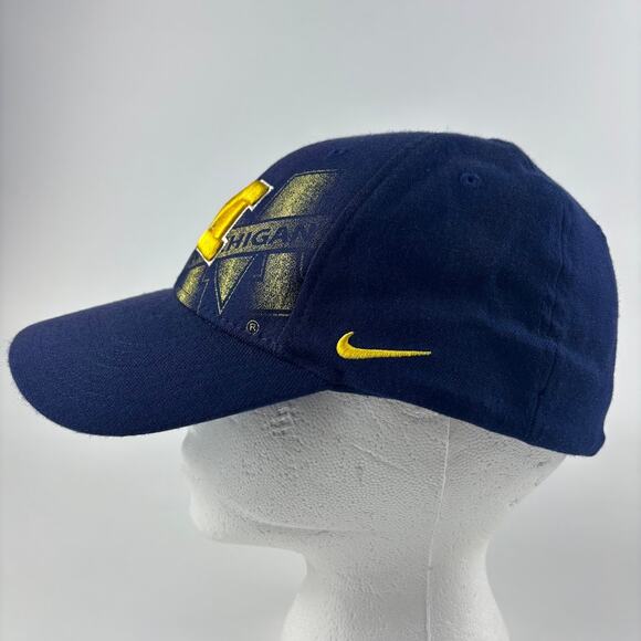 Michigan Wolverines Hat Nike Team Fitted M/L Swoosh Flex Blue - Picture 5 of 11